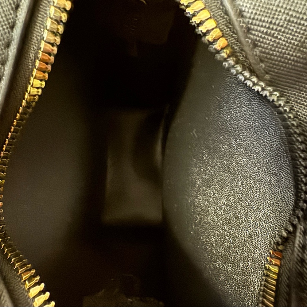Black Crossbody Beetlejuice Style Coffin Bag "Never Trust The Living" ⚰️ - Picture 3 of 6
